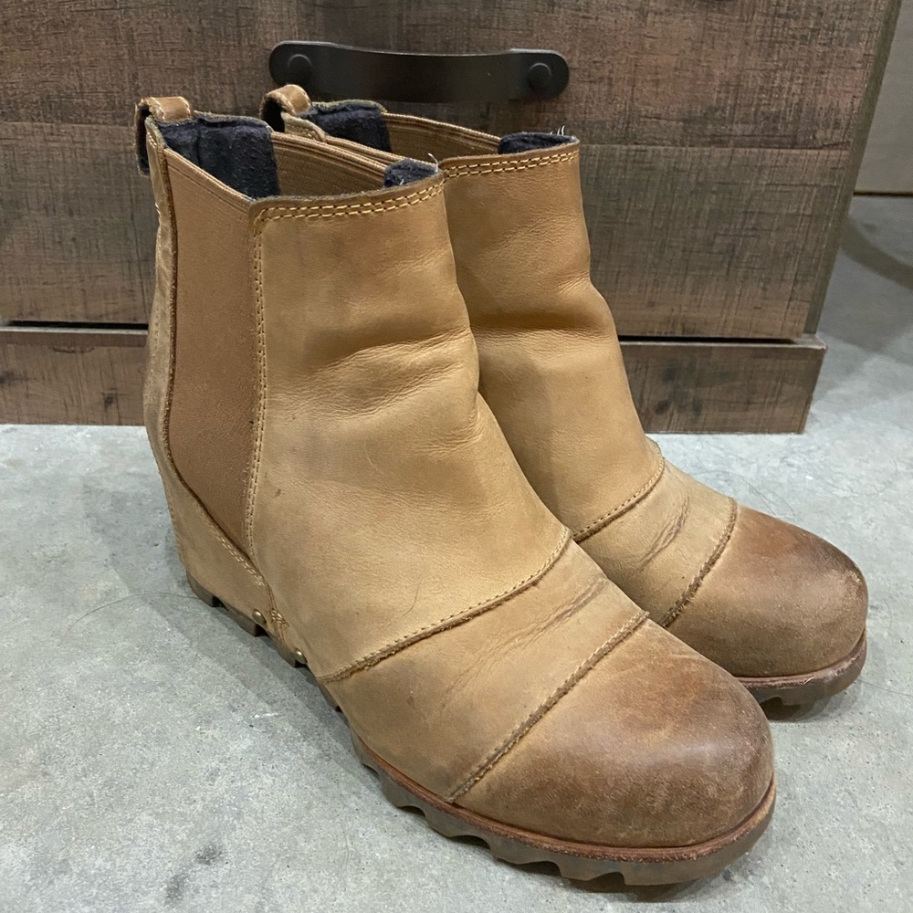 Sorel Chelsea wedge bootie